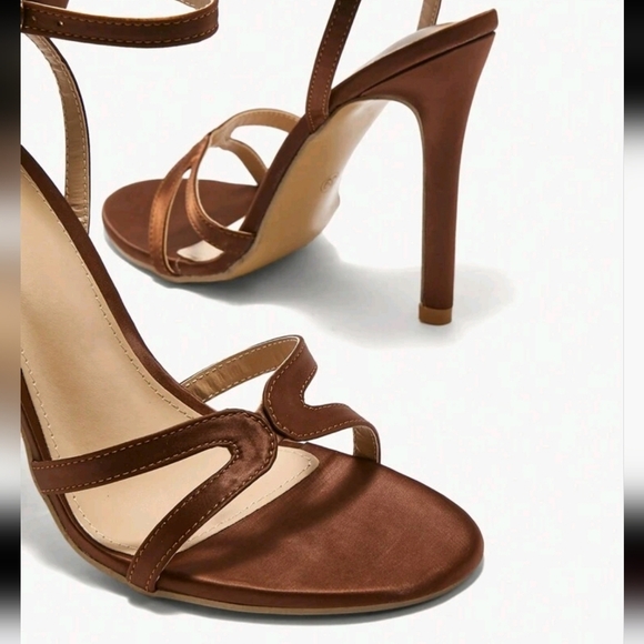 Bow Decor High Heel Sandals - Picture 3 of 6